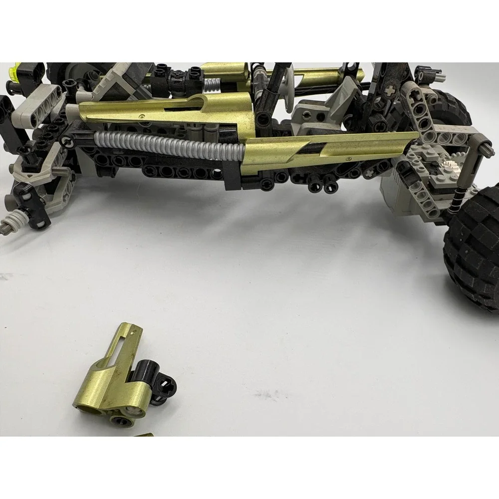 LEGO‎ Technic 8520 Millennium Slizer Throwbots Off-Road Vehicle Incomplete Parts